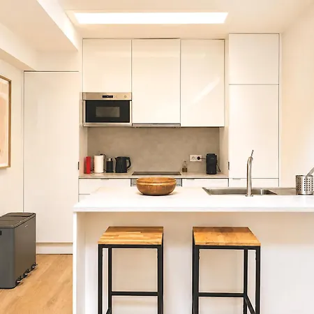 Loft-style With Mezzanine In Belém Lisboa